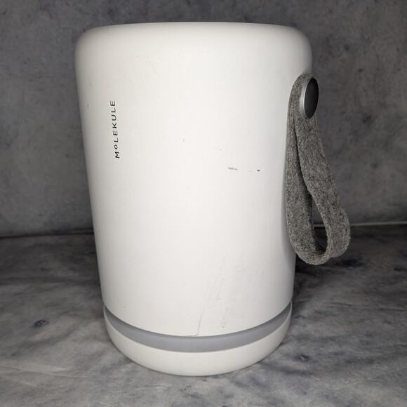 Molekule Air Mini - FDA-Cleared Medical Air Purifier with PECO Technology - Picture 7 of 10